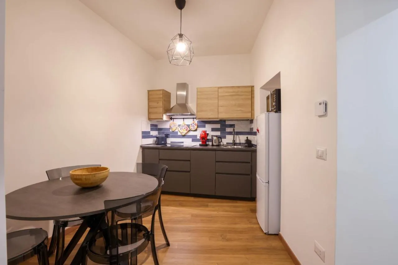 Casa Vacanze La Tianella Naples Apartment